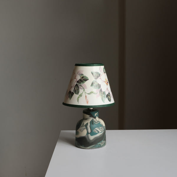 Dogwood lamp