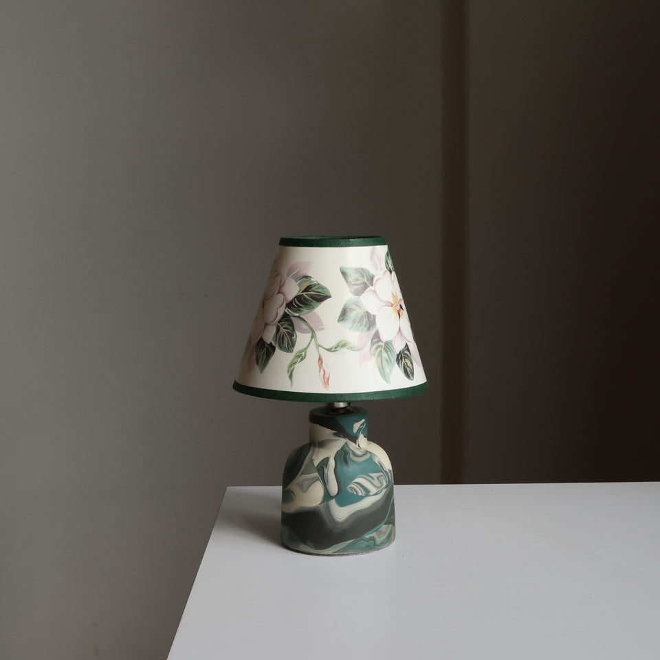 Dogwood lamp