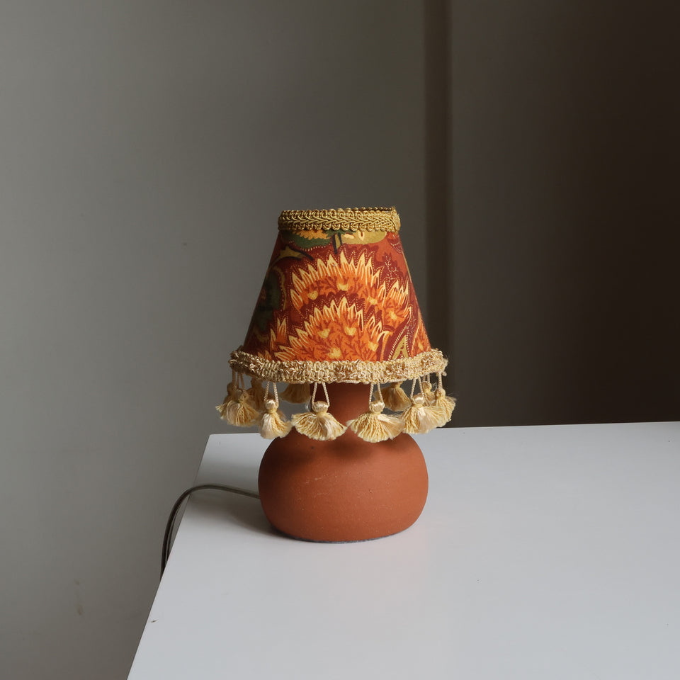 Tassle lamp