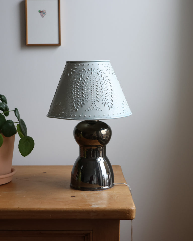 Table lamp: country goth