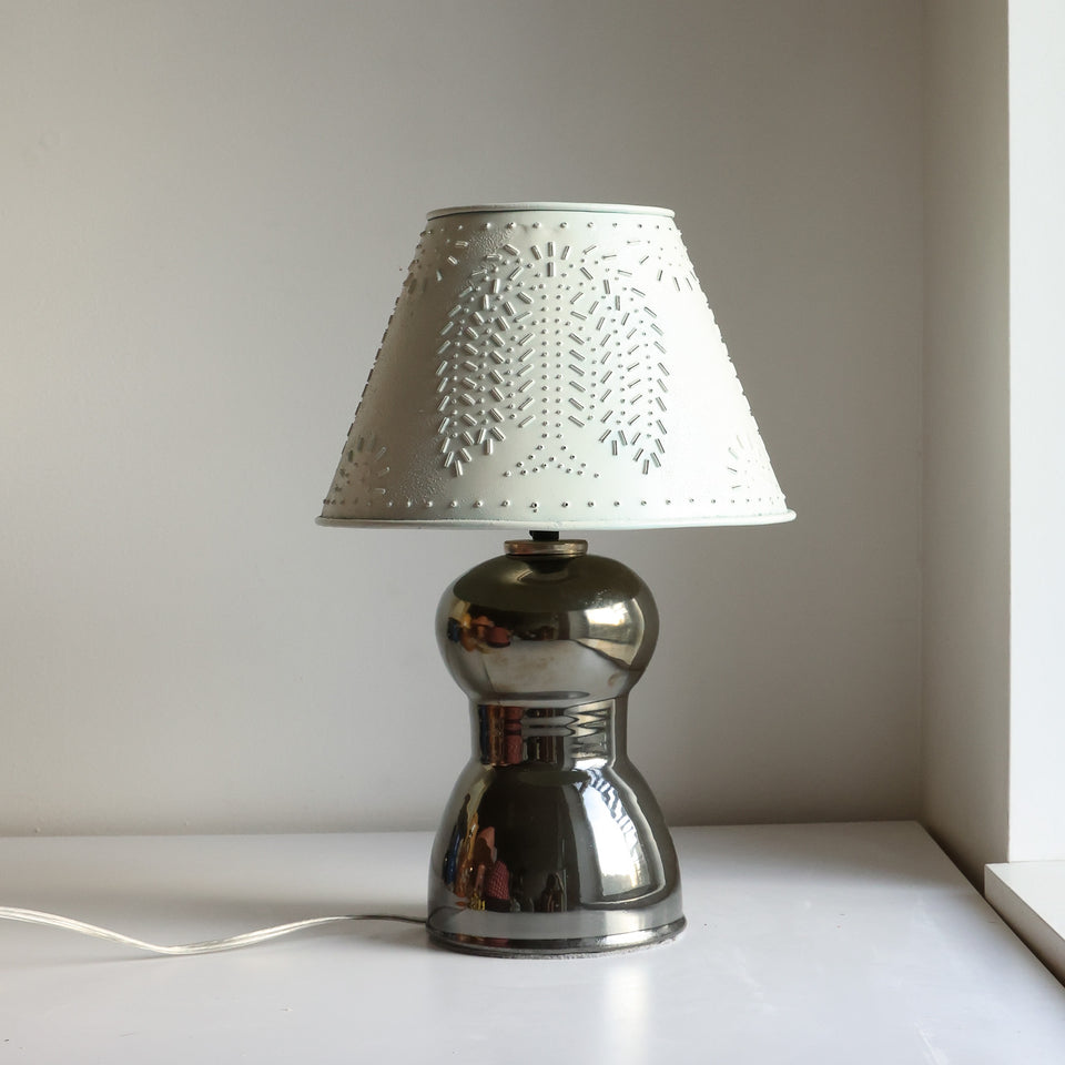 Table lamp: country goth