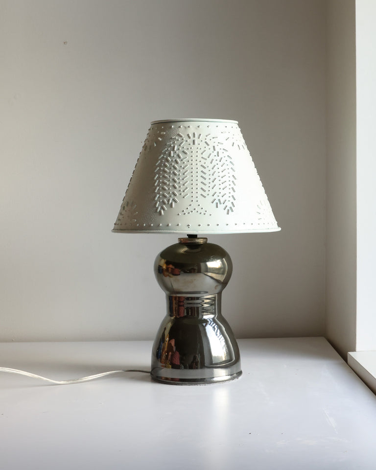 Table lamp: country goth