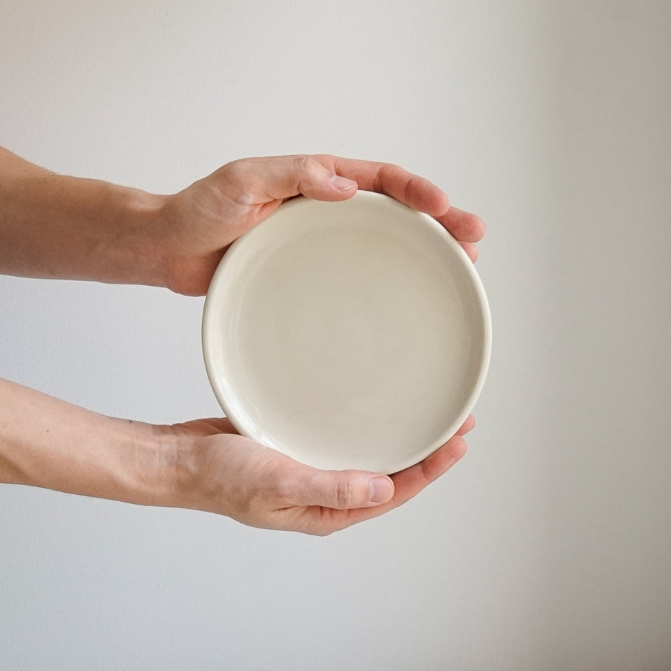 Stoneware saucer